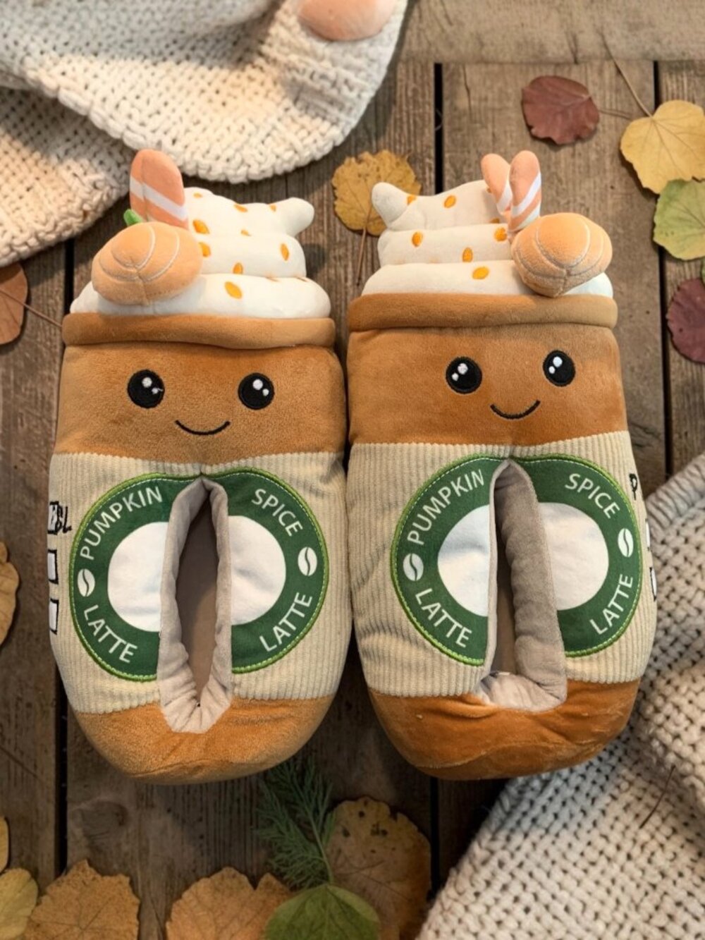 Feetmoji Pumpkin Spice Latte Plush Slippers Cozy Coffee 3D Women's SIZE 9/10 NEW